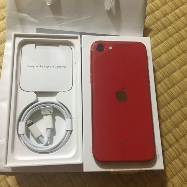 iPhoneSE2 64GB red SIMフリー シャッター無音