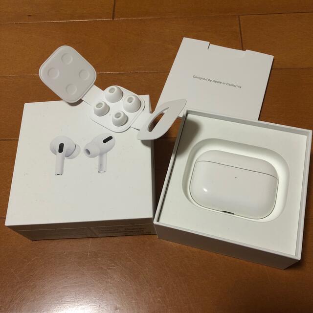 Apple(アップル)のAirPods Pro スマホ/家電/カメラのオーディオ機器(ヘッドフォン/イヤフォン)の商品写真