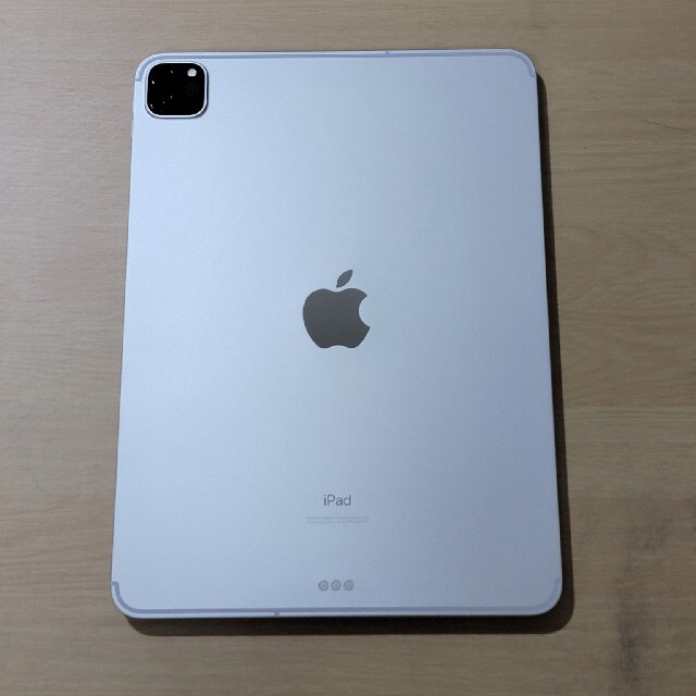 Apple(アップル)のiPad Pro 11 第二世代 Wi-Fi+Cellular128GBシルバー スマホ/家電/カメラのPC/タブレット(タブレット)の商品写真