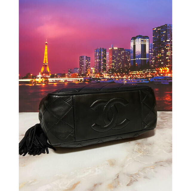 CHANEL(シャネル)のシャネルCHANEL【正規品】極美品　バッグ　マトラッセ　ココマーク　フリンジ付 レディースのバッグ(ショルダーバッグ)の商品写真