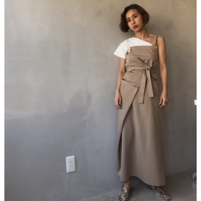 Ameri VINTAGE(アメリヴィンテージ)のAmeri vintage ROLL SET UP SKIRT 美品 レディースのレディース その他(セット/コーデ)の商品写真