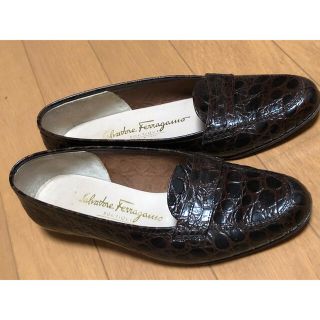 フェラガモ(Ferragamo)のフェラガモ　ローファー22.5(ローファー/革靴)