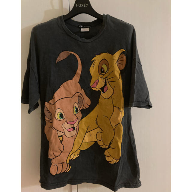 Disney(ディズニー)のZARAディズニーライオンキングTシャツ レディースのトップス(Tシャツ(半袖/袖なし))の商品写真