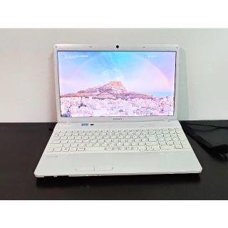 ソニー(SONY)の☘️ホワイトカラー/VAIO/SONY/ノートパソコン/大容量640GB☘️(ノートPC)