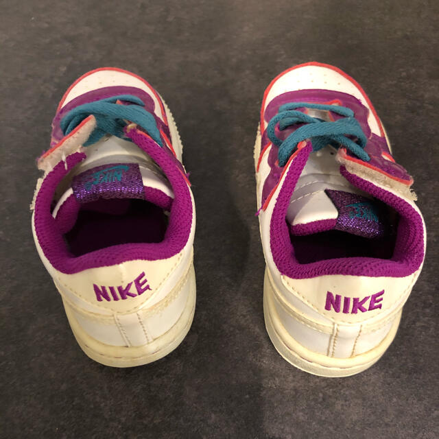 NIKE(ナイキ)のナイキ　NIKE スニーカー　13センチ キッズ/ベビー/マタニティのベビー靴/シューズ(~14cm)(スニーカー)の商品写真