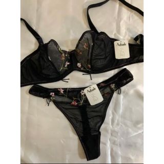 ラペルラ(LA PERLA)のAUBADEオーバドゥINCROYABLE CAPRICE 75C/3(ブラ&ショーツセット)