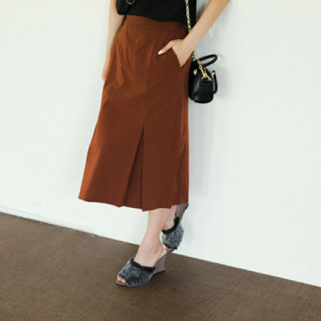 KBF(ケービーエフ)の新品 KBF＋ ミモレ スカート レディースのスカート(ひざ丈スカート)の商品写真