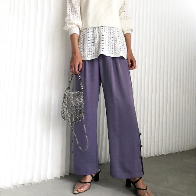 Ameri VINTAGE(アメリヴィンテージ)のAmeri VINTAGE STRAIGHT CHINA PANTS レディースのパンツ(カジュアルパンツ)の商品写真