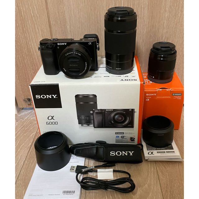 カメラ【超美品】SONY α6000 ダブルズームレンズキット＋SEL50F18