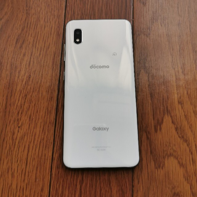 docomo版 GALAXY A20 SIMロック解除済 スマホ/家電/カメラのスマートフォン/携帯電話(スマートフォン本体)の商品写真