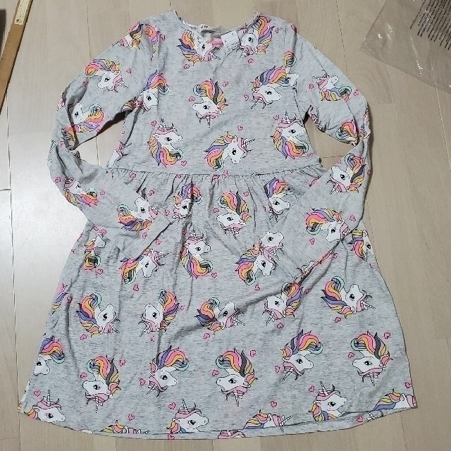 新品 H&M 女の子 ユニコーン ワンピース135-140 2