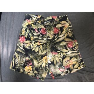 メゾンキツネ(MAISON KITSUNE')のami alexandrematussi 花柄　パンツ　サイズ42 L(その他)