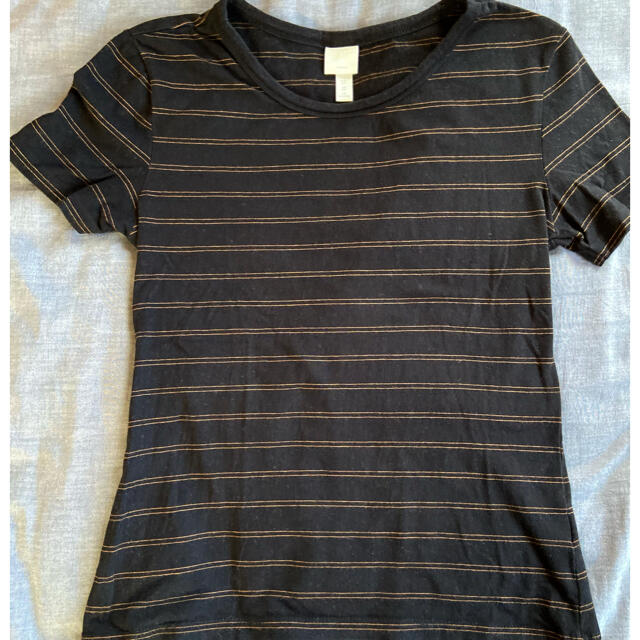 H&M(エイチアンドエム)のH&M  basic  Tシャツ　レディース　S レディースのトップス(Tシャツ(半袖/袖なし))の商品写真