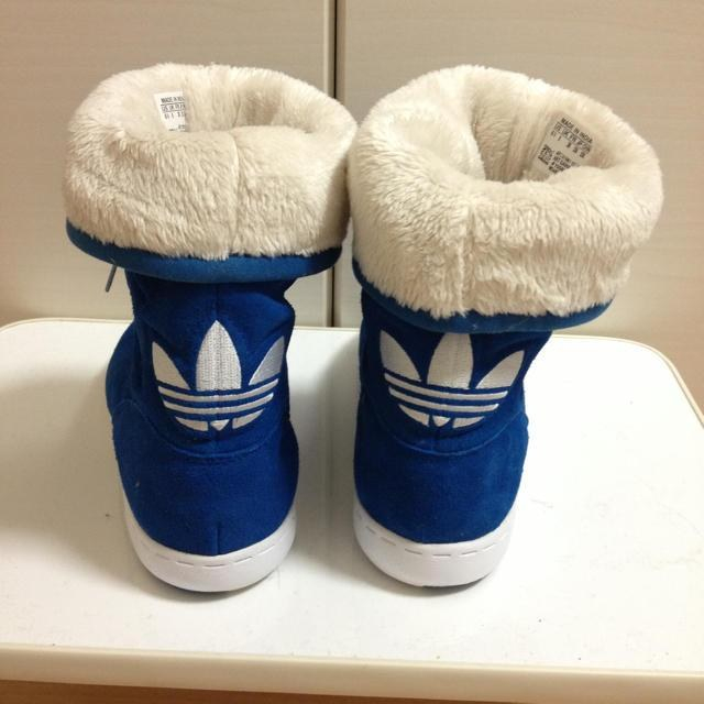 adidas(アディダス)のadidasオリジナル☆ムートンブーツ レディースの靴/シューズ(ブーツ)の商品写真