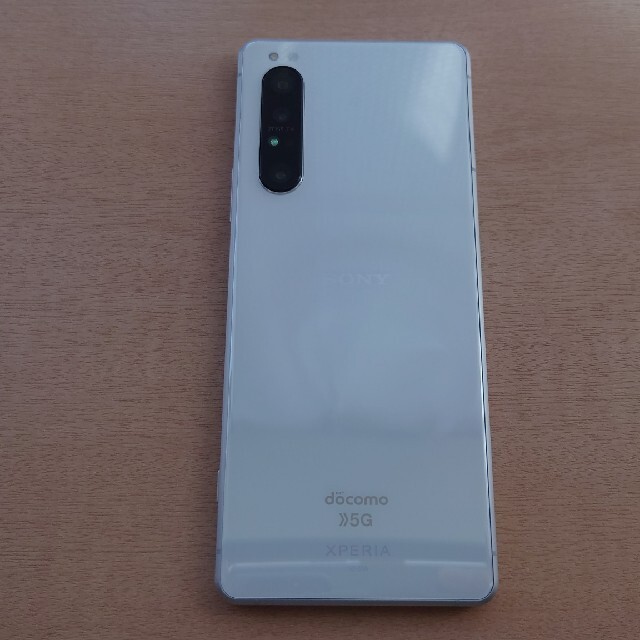 Xperia(エクスペリア)のXperia 1 ii シムフリー美品 スマホ/家電/カメラのスマートフォン/携帯電話(スマートフォン本体)の商品写真