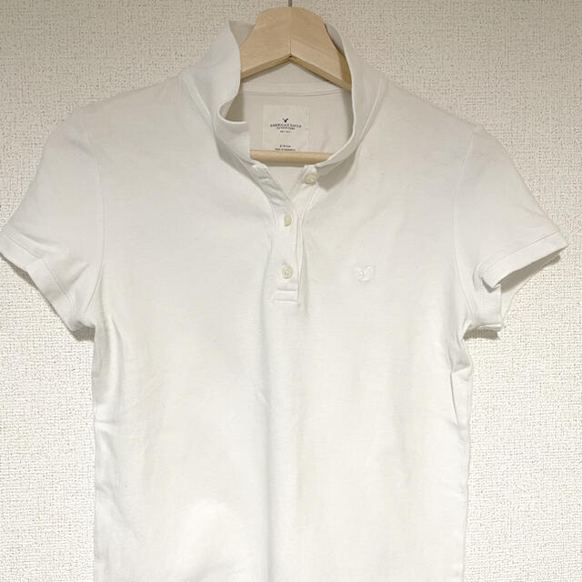 American Eagle(アメリカンイーグル)のポロシャツ(白) レディースのトップス(ポロシャツ)の商品写真