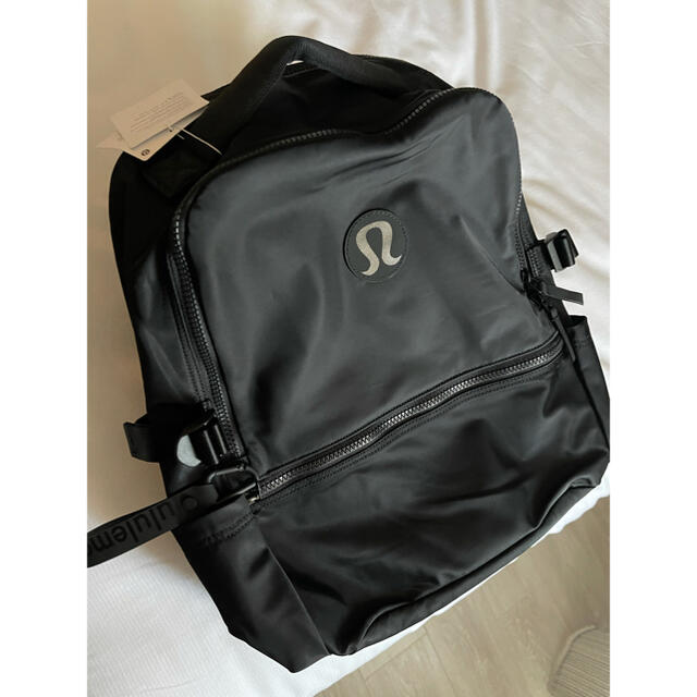 新品タグ付き！オマケ付き！Lululemon New Crew Backpack