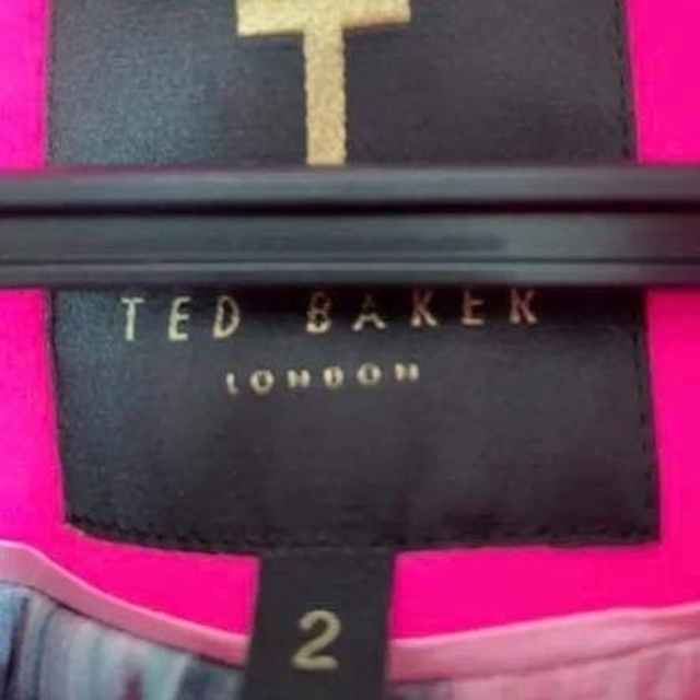 TED BAKER(テッドベイカー)のTed Baker ジャケット　超美品 レディースのジャケット/アウター(テーラードジャケット)の商品写真