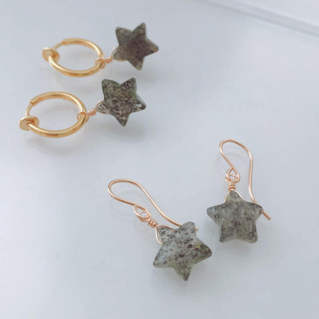 数量限定☆感謝価格☆ブラックサンストーン ピアス／イヤリング／ネックレス ハンドメイドのアクセサリー(ピアス)の商品写真