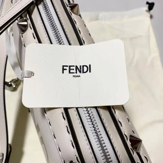 FENDI(フェンディ)の新品未使用！送料込み★FENDI★BY THE WAY MEDIUM レディースのバッグ(ハンドバッグ)の商品写真