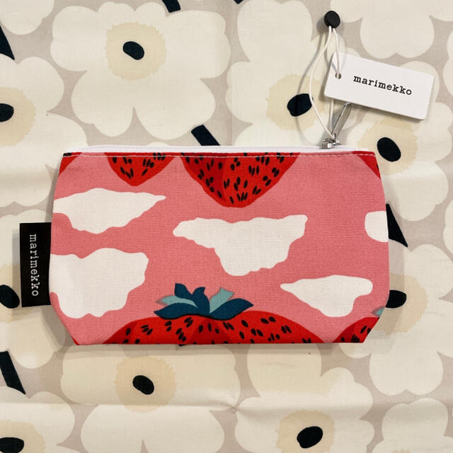 marimekko(マリメッコ)のmarimekko マリメッコ　Eelia マンシッカヴォレット ポーチ レディースのファッション小物(ポーチ)の商品写真