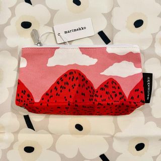 マリメッコ(marimekko)のmarimekko マリメッコ　Eelia マンシッカヴォレット ポーチ(ポーチ)