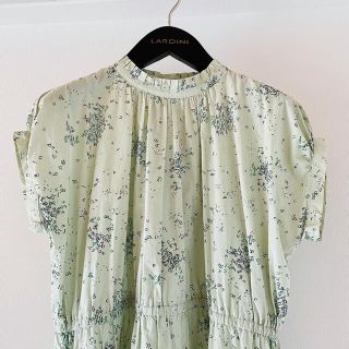 フィグロンドン(fig London)の【メイグリ様専用】fig london 緑ワンピース(ひざ丈ワンピース)