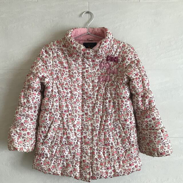 HusHush(ハッシュアッシュ)のHUSHUSH キッズコート　140 キッズ/ベビー/マタニティのキッズ服女の子用(90cm~)(コート)の商品写真