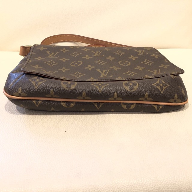 LOUIS VUITTON(ルイヴィトン)の【期間限定】LV ルイヴィトン モノグラム ミュゼットタンゴ ショルダーバッグ レディースのバッグ(ショルダーバッグ)の商品写真