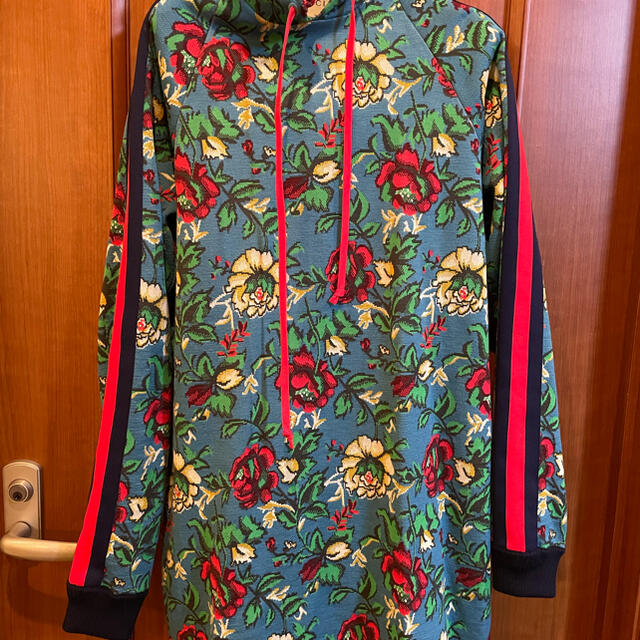 Gucci(グッチ)のgucciパーカーワンピース レディースのワンピース(ひざ丈ワンピース)の商品写真