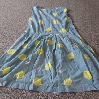 フェリシモ(FELISSIMO)のレモン🍋柄 ワンピース👗🕊️(ひざ丈ワンピース)