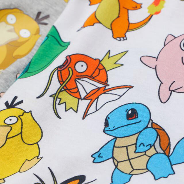 H&M(エイチアンドエム)の《最新作》新品　ポケモンTシャツ  2枚セット　110/115 キッズ/ベビー/マタニティのキッズ服男の子用(90cm~)(Tシャツ/カットソー)の商品写真