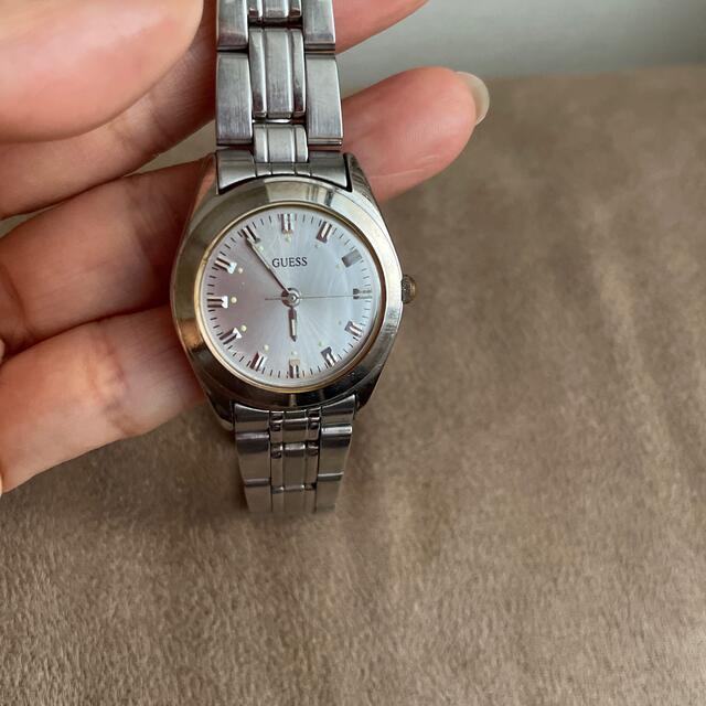 GUESS(ゲス)のguess ビンテージ　時計　確認中 レディースのファッション小物(腕時計)の商品写真