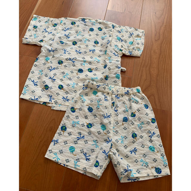 甚平　浴衣　男の子　トンボ　白　クリーム色　95 キッズ/ベビー/マタニティのキッズ服男の子用(90cm~)(甚平/浴衣)の商品写真