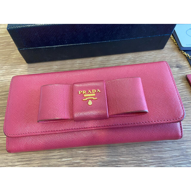 ★大幅値下げ!【正規品】PRADA プラダ 箱付き サフィアーノリボン長財布