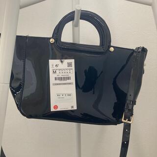 ザラ(ZARA)のザラ  エナメル　ショルダー  バッグ(ショルダーバッグ)