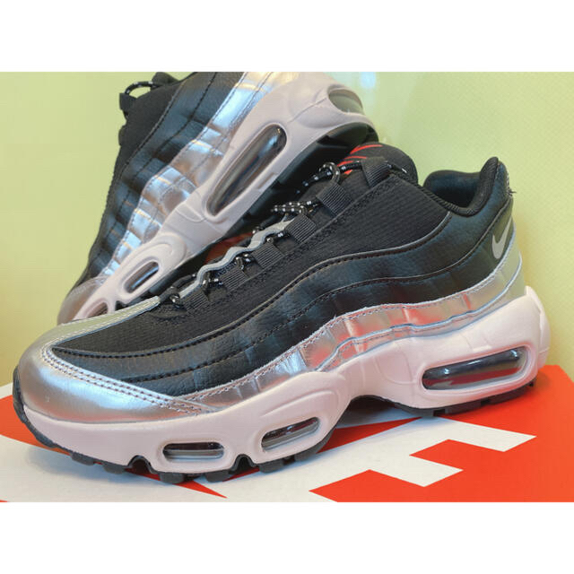 NIKE(ナイキ)の☆新品☆NIKE AIR MAX 95 black/silver レディースの靴/シューズ(スニーカー)の商品写真