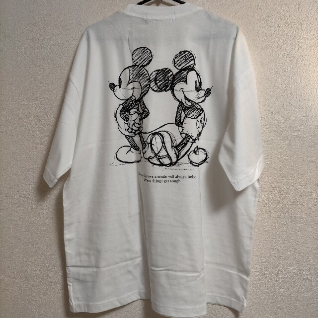 GU(ジーユー)の【新品】GU UNDERCOVER DISNEY 3コラボ XL白 メンズのトップス(Tシャツ/カットソー(半袖/袖なし))の商品写真
