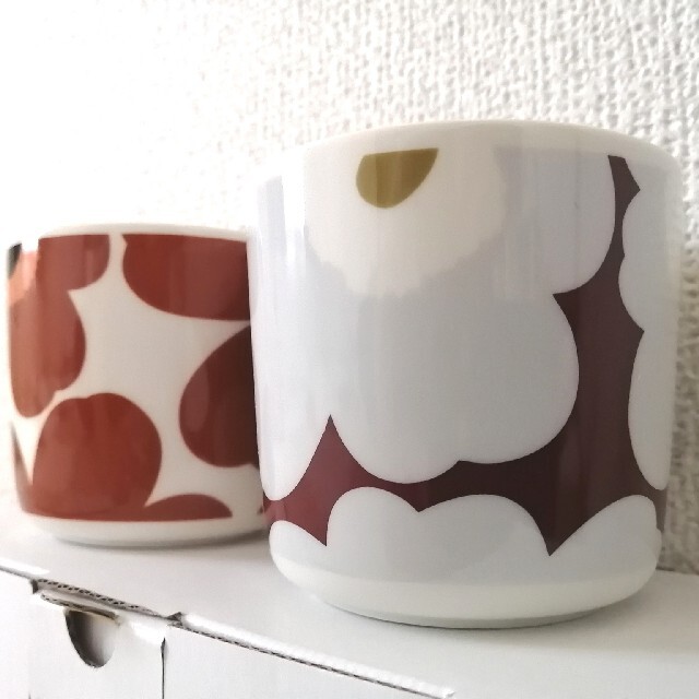 marimekko(マリメッコ)の新品！マリメッコ　ラテマグ　ウニッコ　チェスナット　オリーブ インテリア/住まい/日用品のキッチン/食器(グラス/カップ)の商品写真