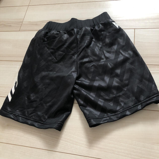 adidas(アディダス)の【新品】アディダス　ハーフパンツ　150 ブラック キッズ/ベビー/マタニティのキッズ服男の子用(90cm~)(パンツ/スパッツ)の商品写真