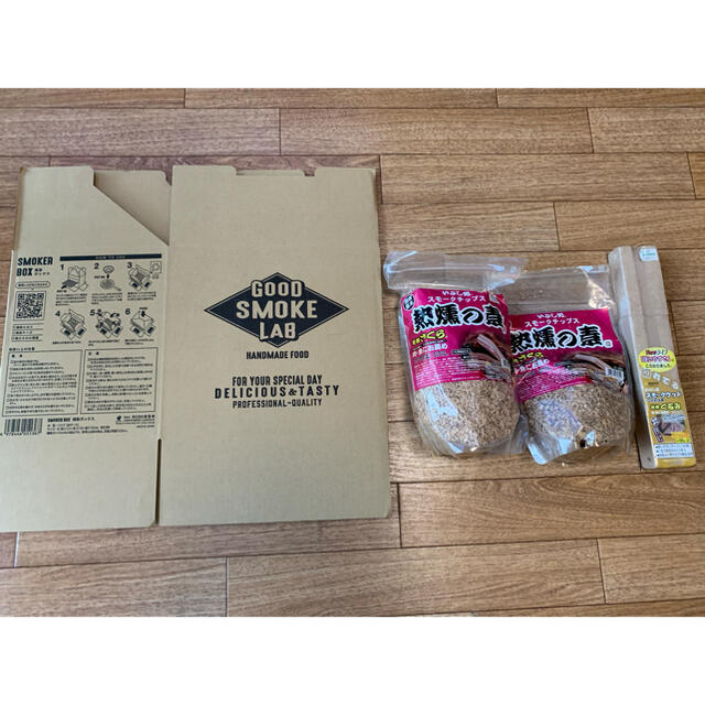 ♡燻製セット♡燻製チップ&燻製ウッド♡燻製BOXボックス♡ケース箱BBQcamp スポーツ/アウトドアのアウトドア(調理器具)の商品写真