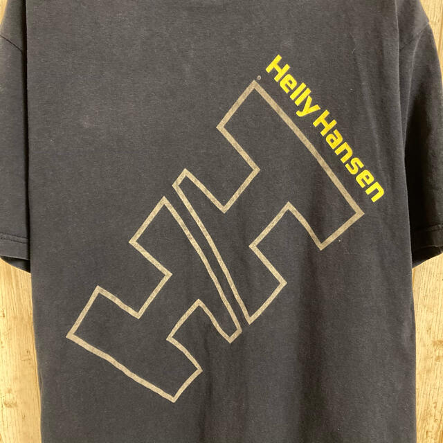 HELLY HANSEN(ヘリーハンセン)のヘリーハンセン　tシャツ　カットソー　ビックプリントロゴ　メンズ　古着 メンズのトップス(Tシャツ/カットソー(半袖/袖なし))の商品写真