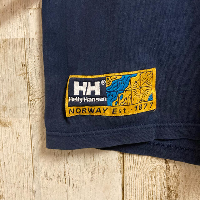 HELLY HANSEN(ヘリーハンセン)のヘリーハンセン　tシャツ　カットソー　ビックプリントロゴ　メンズ　古着 メンズのトップス(Tシャツ/カットソー(半袖/袖なし))の商品写真