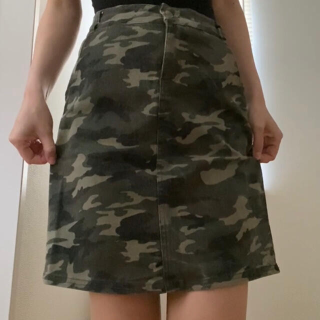 RETRO GIRL(レトロガール)のRETRO GIRL レトロガール　迷彩　カモフラ　スカート レディースのスカート(ひざ丈スカート)の商品写真