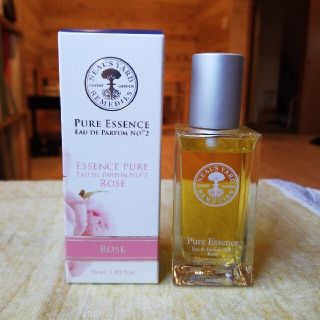 ニールズヤード(NEAL'S YARD)のニールズヤード　オードパルファン　ローズ　50ml　箱入り　パフューム　香水(香水(女性用))