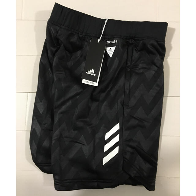 adidas(アディダス)のadidas アディダス ハーフパンツ 160cm キッズ/ベビー/マタニティのキッズ服男の子用(90cm~)(パンツ/スパッツ)の商品写真