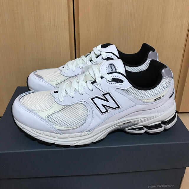 new balance ニューバランス　2002r 26.5