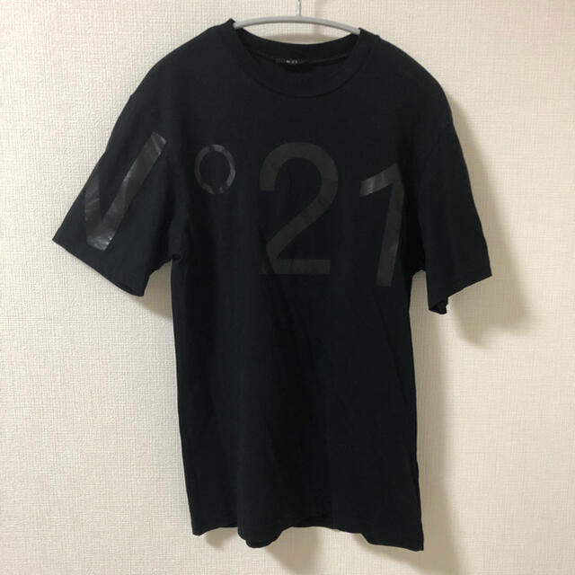 N°21(ヌメロヴェントゥーノ)のN°21ヌメロヴェートンのティシャツ レディースのトップス(Tシャツ(半袖/袖なし))の商品写真