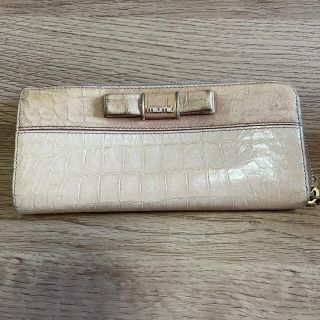 ミュウミュウ(miumiu)のmiumiu 財布　限定品(財布)