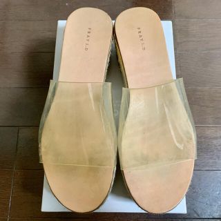 完売品 FRAY I.D クリアヒールトングサンダル deliciassobencomenda.com.br